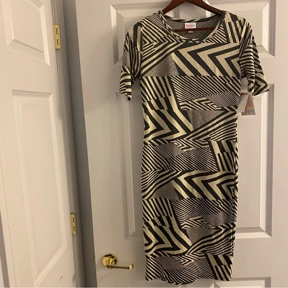 Black hot sale julia lularoe